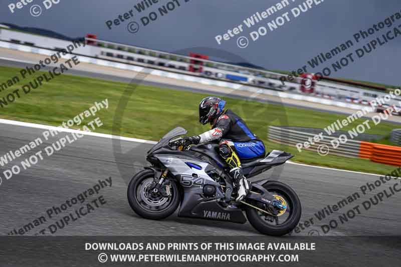 cadwell no limits trackday;cadwell park;cadwell park photographs;cadwell trackday photographs;enduro digital images;event digital images;eventdigitalimages;navarra;no limits trackdays;peter wileman photography;racing digital images;trackday digital images;trackday photos